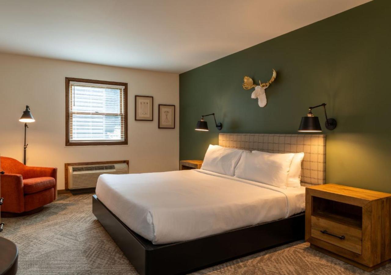 Hotel At Schroon 3*