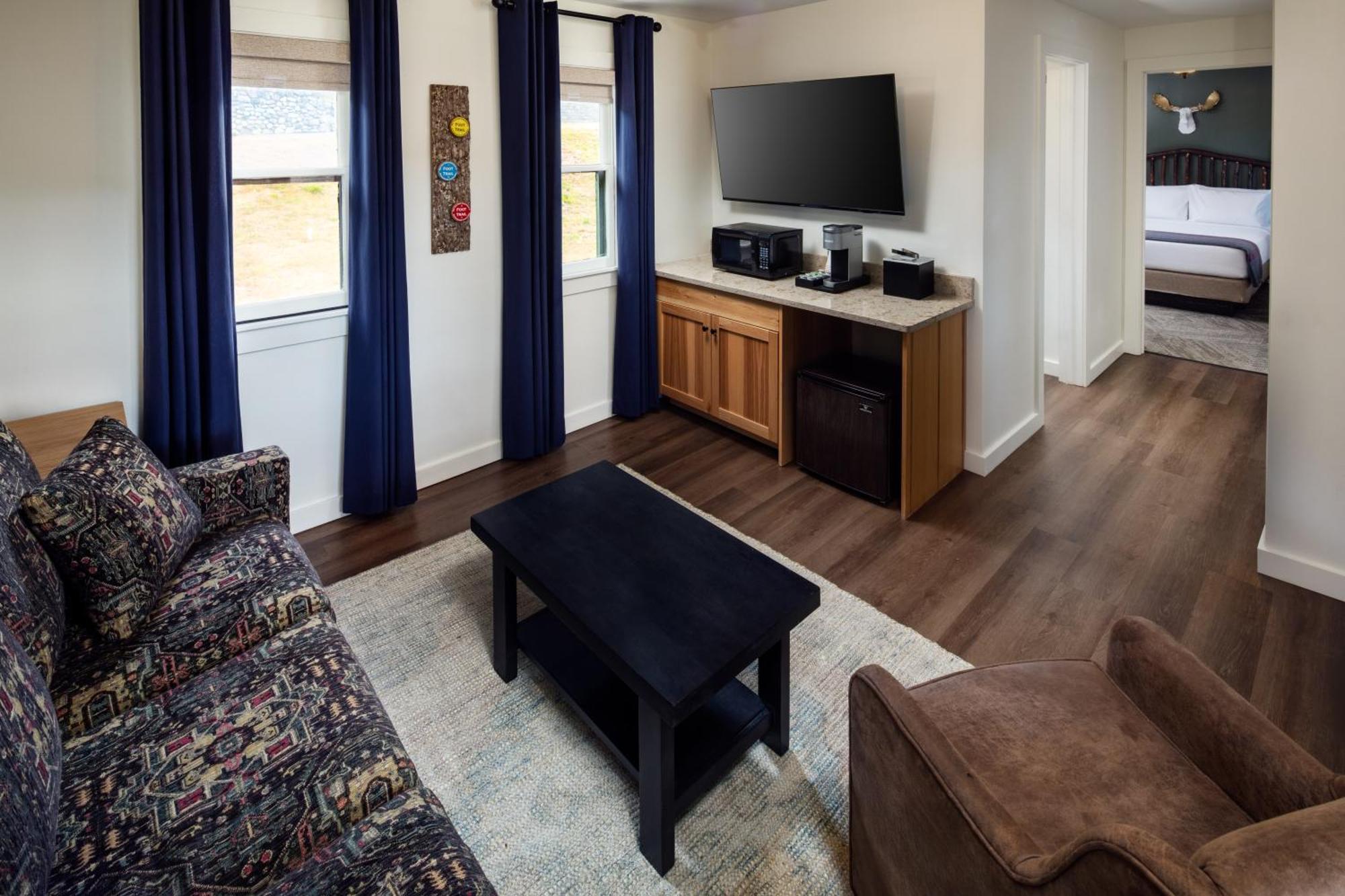 Hotel At Schroon