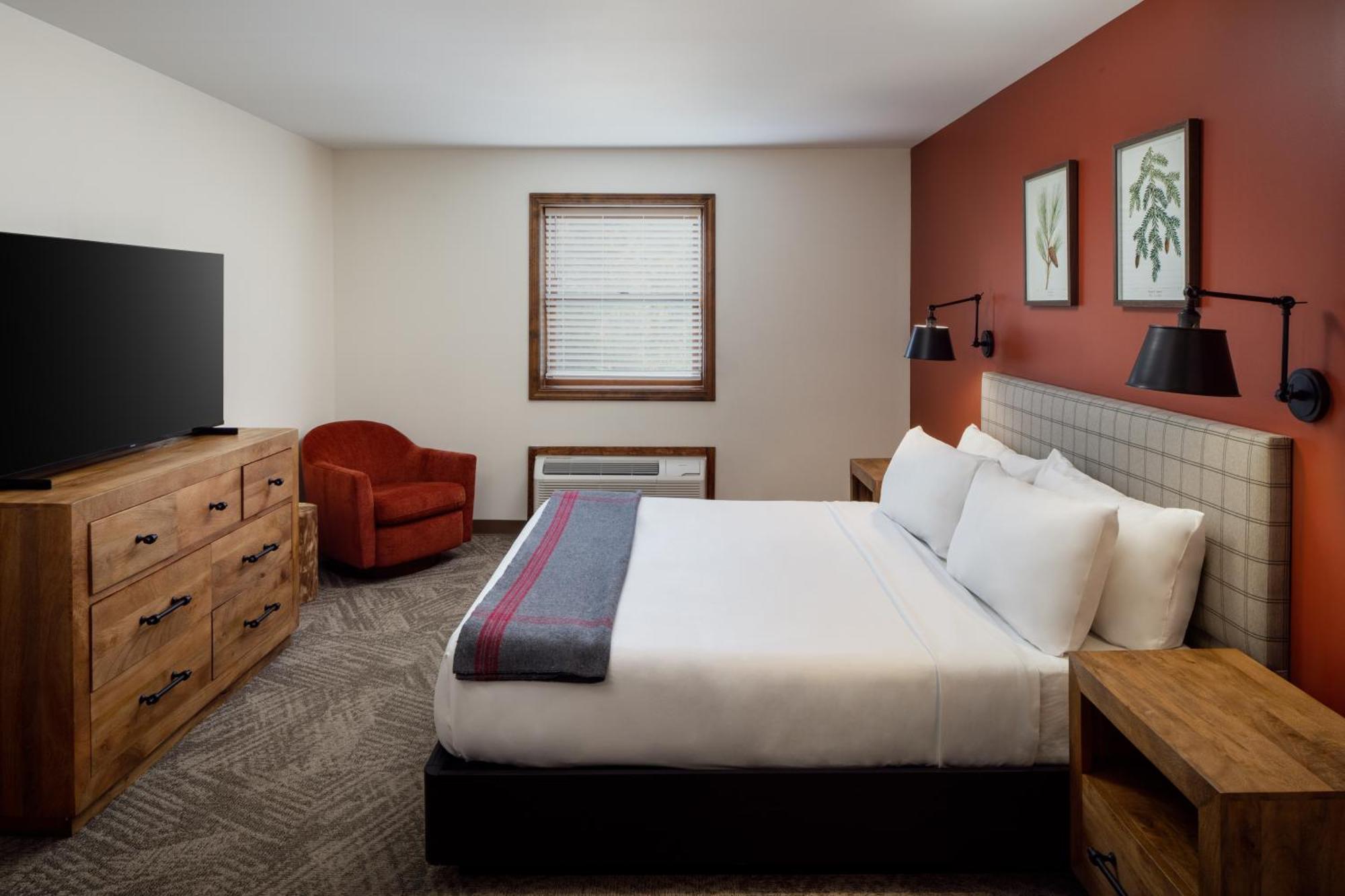 Hotel At Schroon